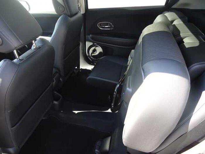 Honda HR-V 1.5 i-VTEC Executive*LED*Pano*SHZ* Klima