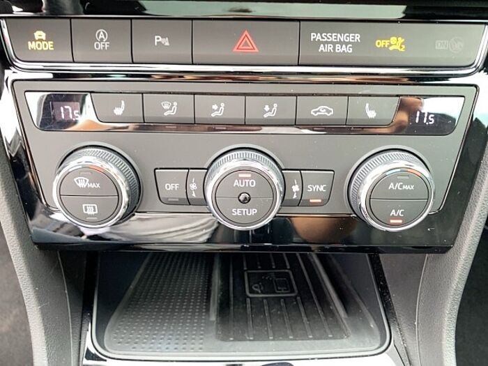 SEAT Leon 1.5 TSI FR OPF *Navi*PDC*SHZ*DAB*Alcantara*