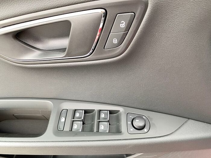 SEAT Leon 1.5 TSI FR OPF *Navi*PDC*SHZ*DAB*Alcantara*