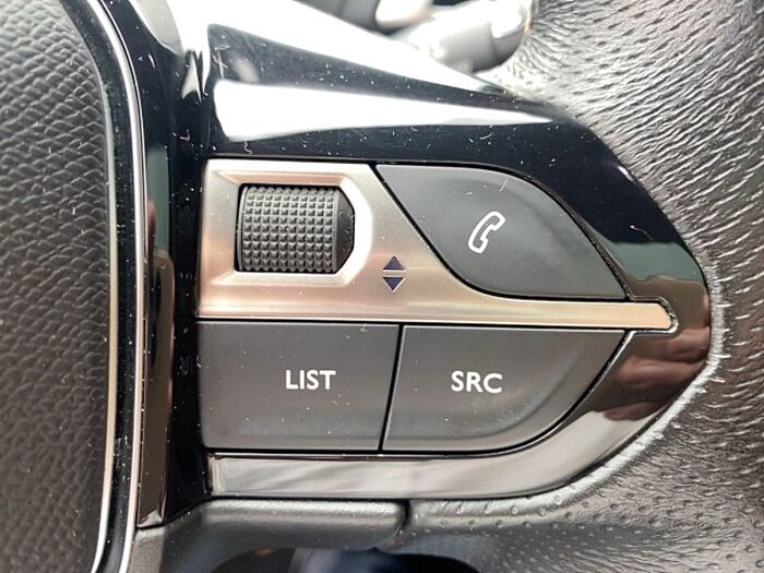 Peugeot 3008 2.0 BlueHDi 150 FAP Allure *Navi*LED*Pano*