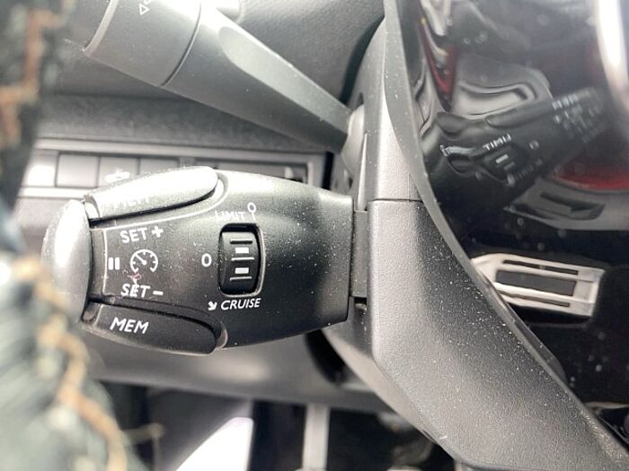 Peugeot 3008 2.0 BlueHDi 150 FAP Allure *Navi*LED*Pano*