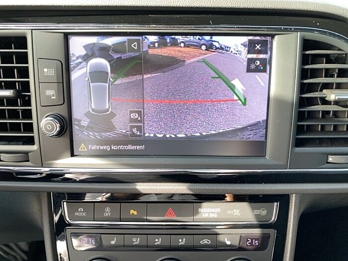 SEAT Leon 1.5 TSI FR *DSG*LED*Navi*ACC*SHZ*Kamera*